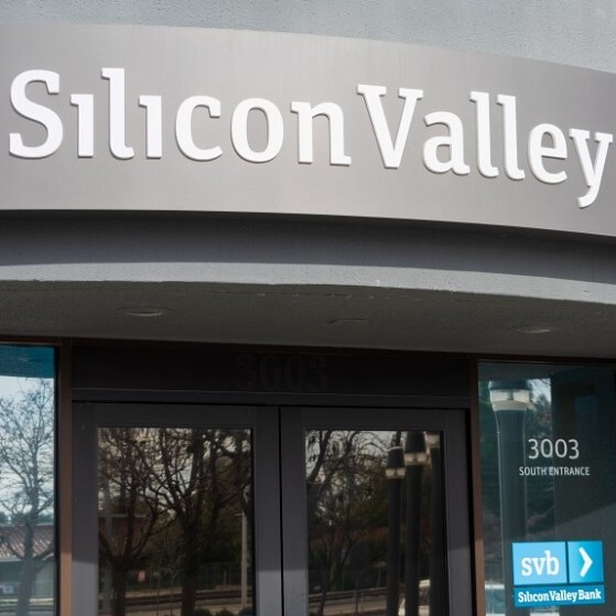 The sign above the entrance way of Silicon Valley Bank